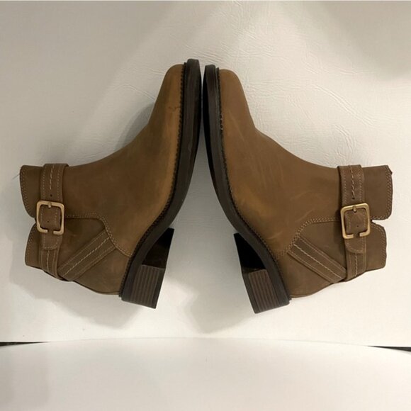 Clarks Brown Maye Buckle Leather Ankle Boots Booties Size 7.5 bin 3D - Picture 5 of 8
